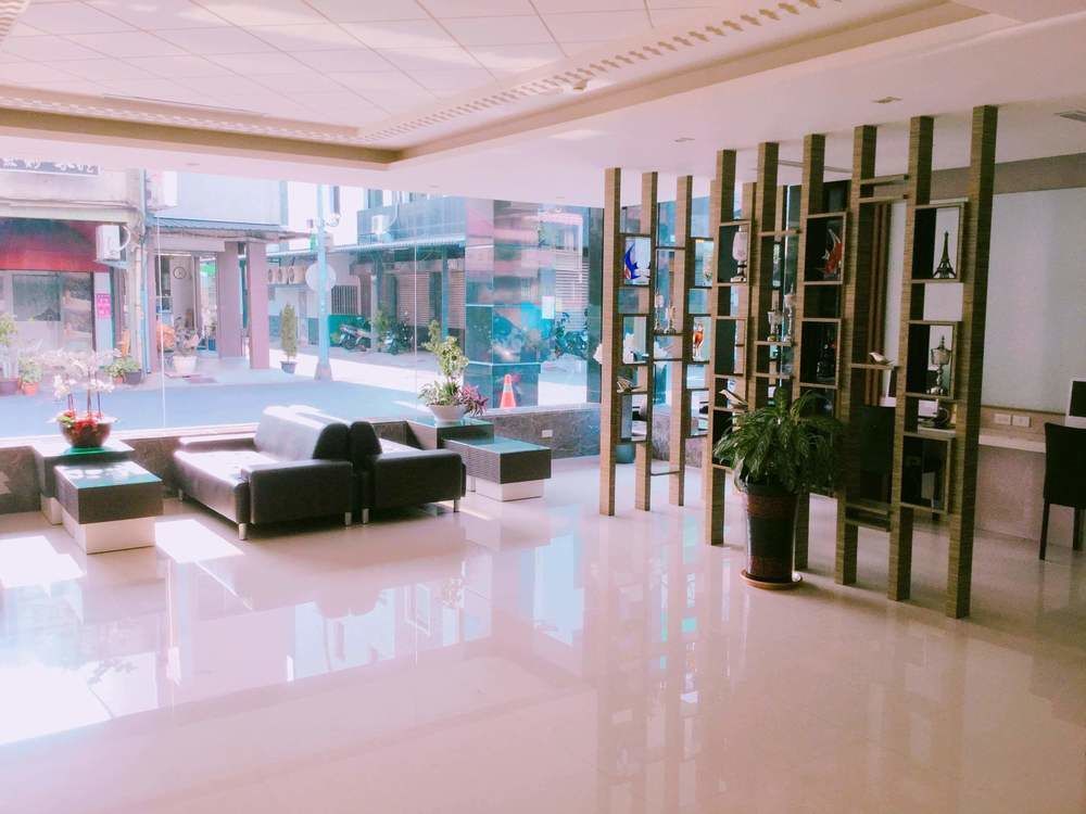 パリス ビジネス ホテル 高雄市 エクステリア 写真